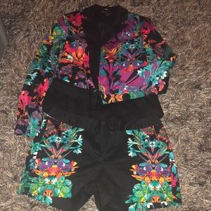 Nicole shirt set / never worn/ great condition